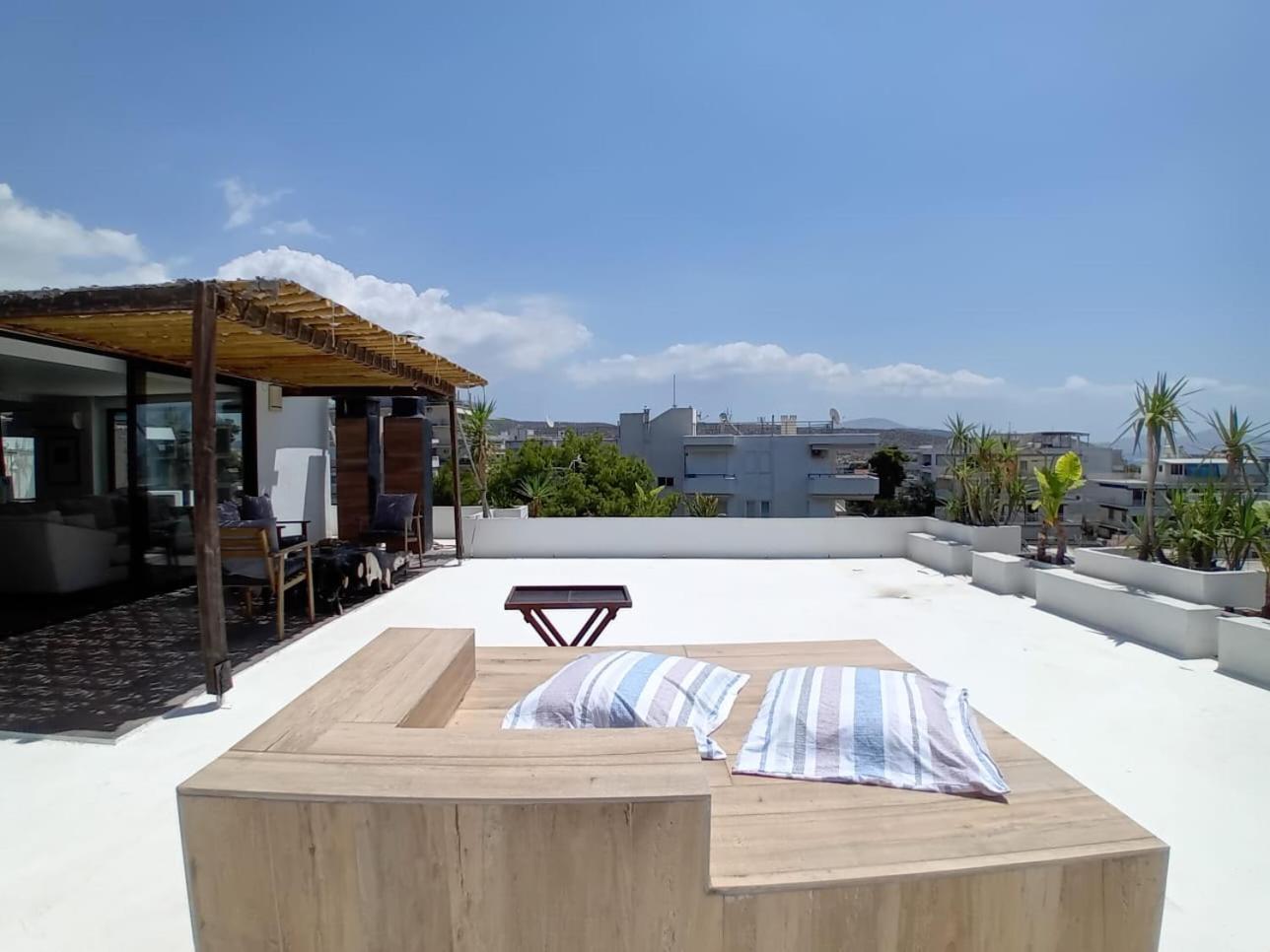 Luxury Penthouse Vári