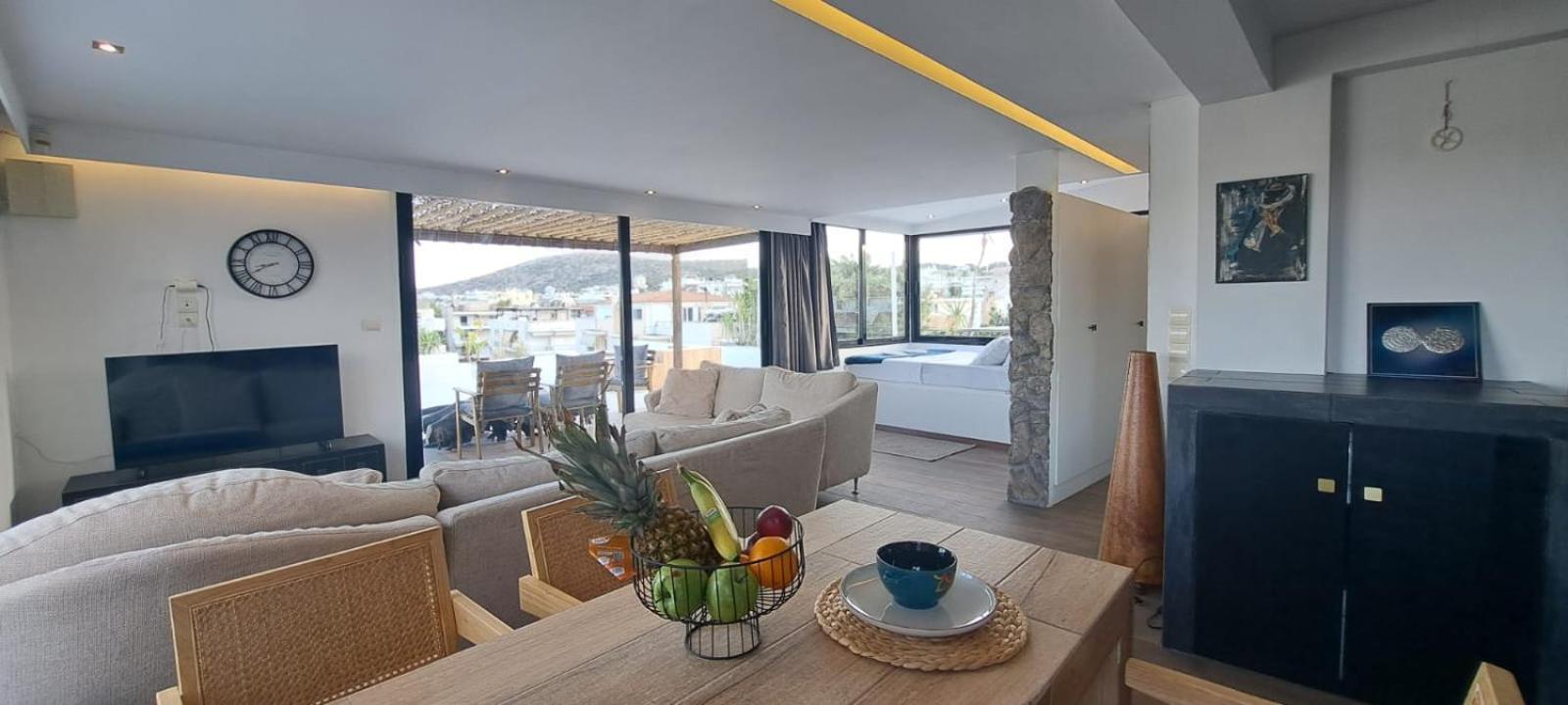 Luxury Penthouse Apartment *