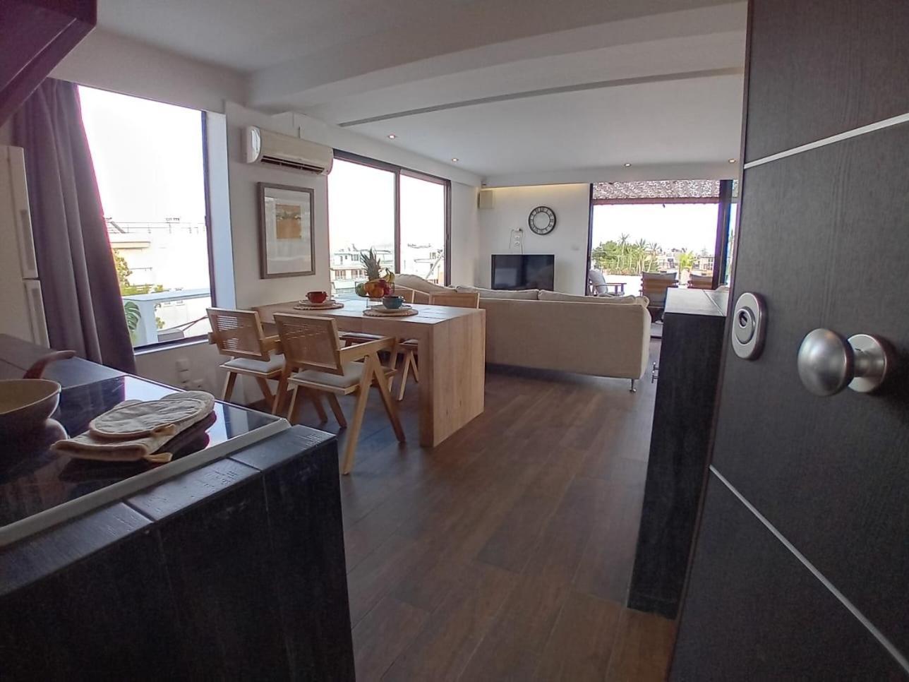 Luxury Penthouse Apartment